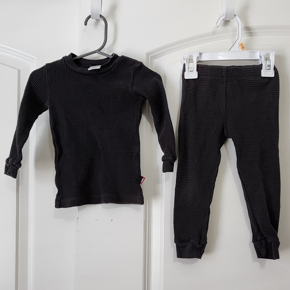 City Threads (Made In USA) Black Waffle Thermal Set